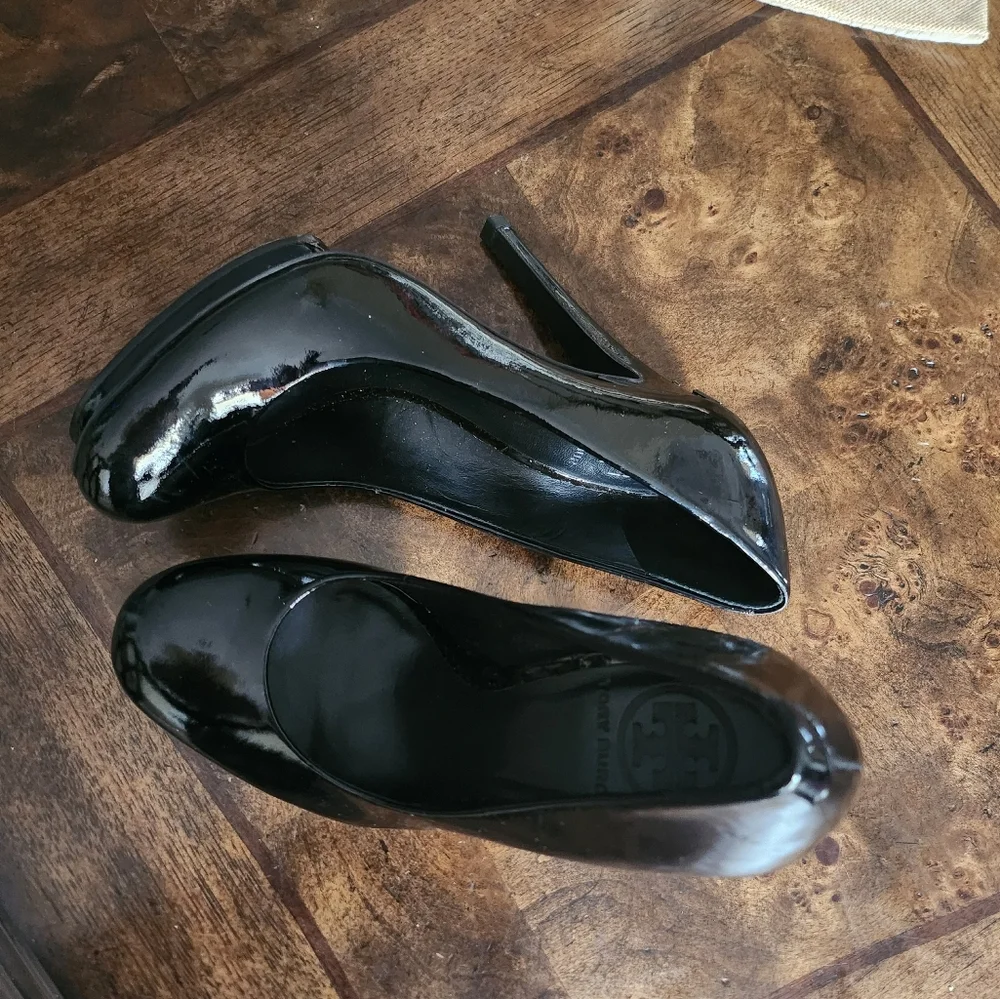 Tory Burch Jude Patent Platform Heels size 7